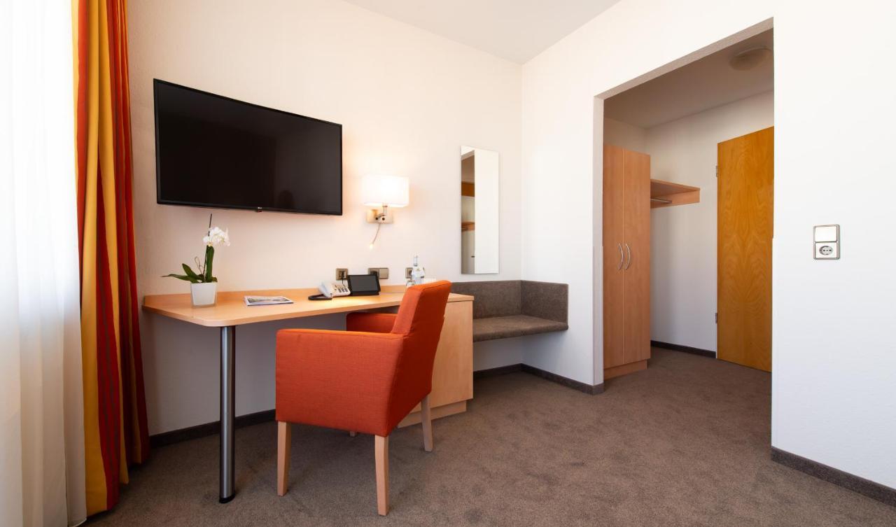Aramis Tagungs- Und Sporthotel Gaufelden Exterior photo