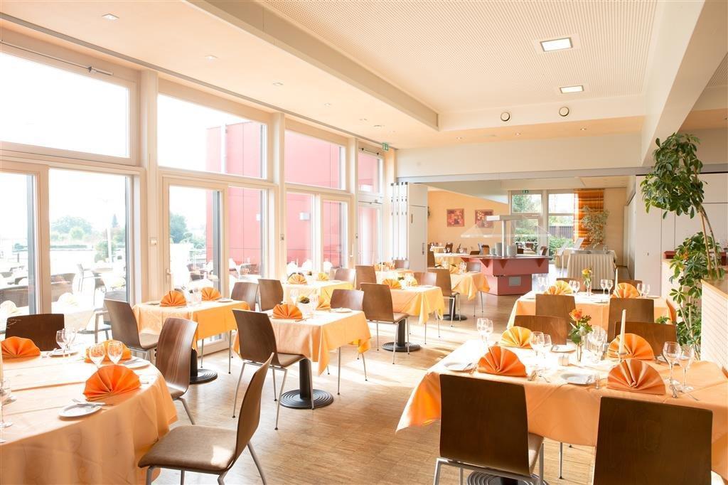 Aramis Tagungs- Und Sporthotel Gaufelden Exterior photo