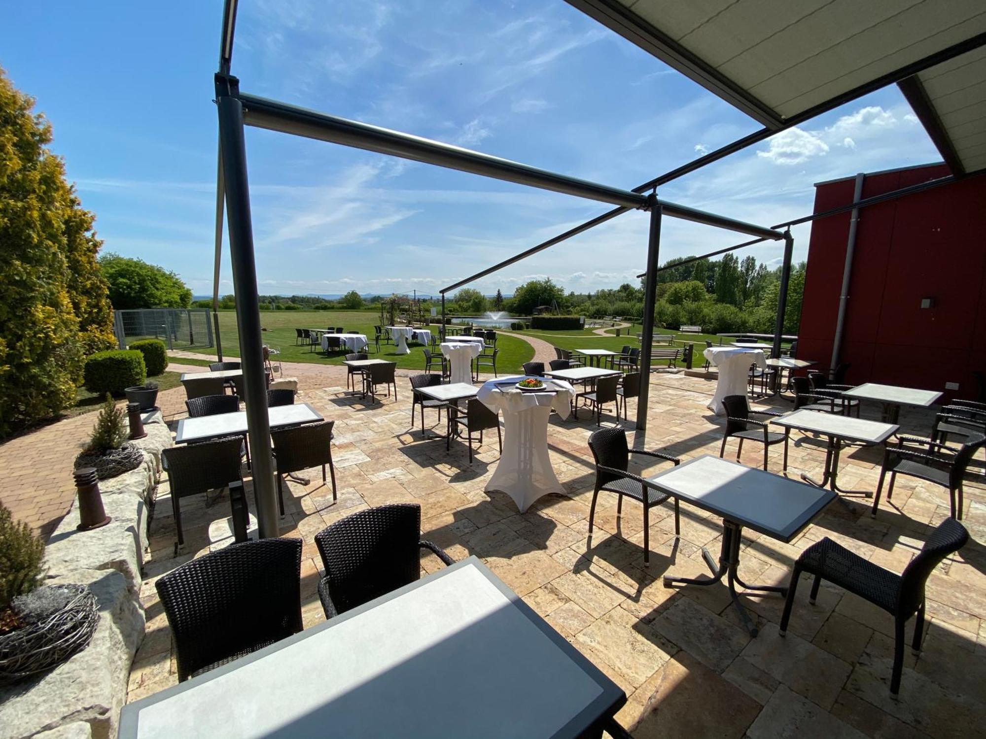 Aramis Tagungs- Und Sporthotel Gaufelden Exterior photo